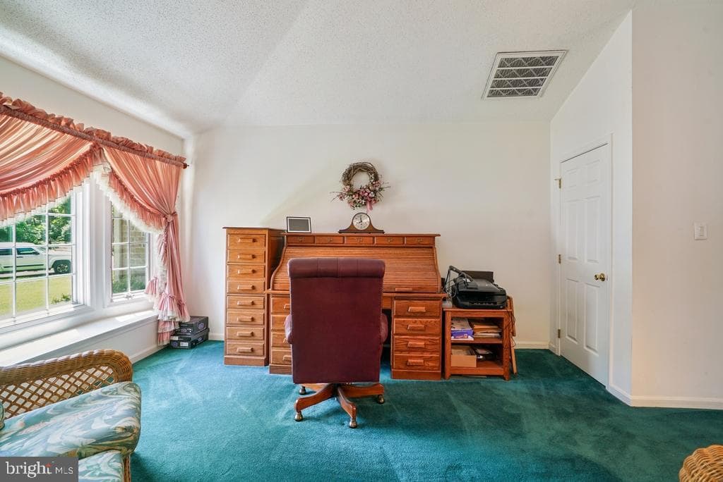 105 Cornwall Court photo 16