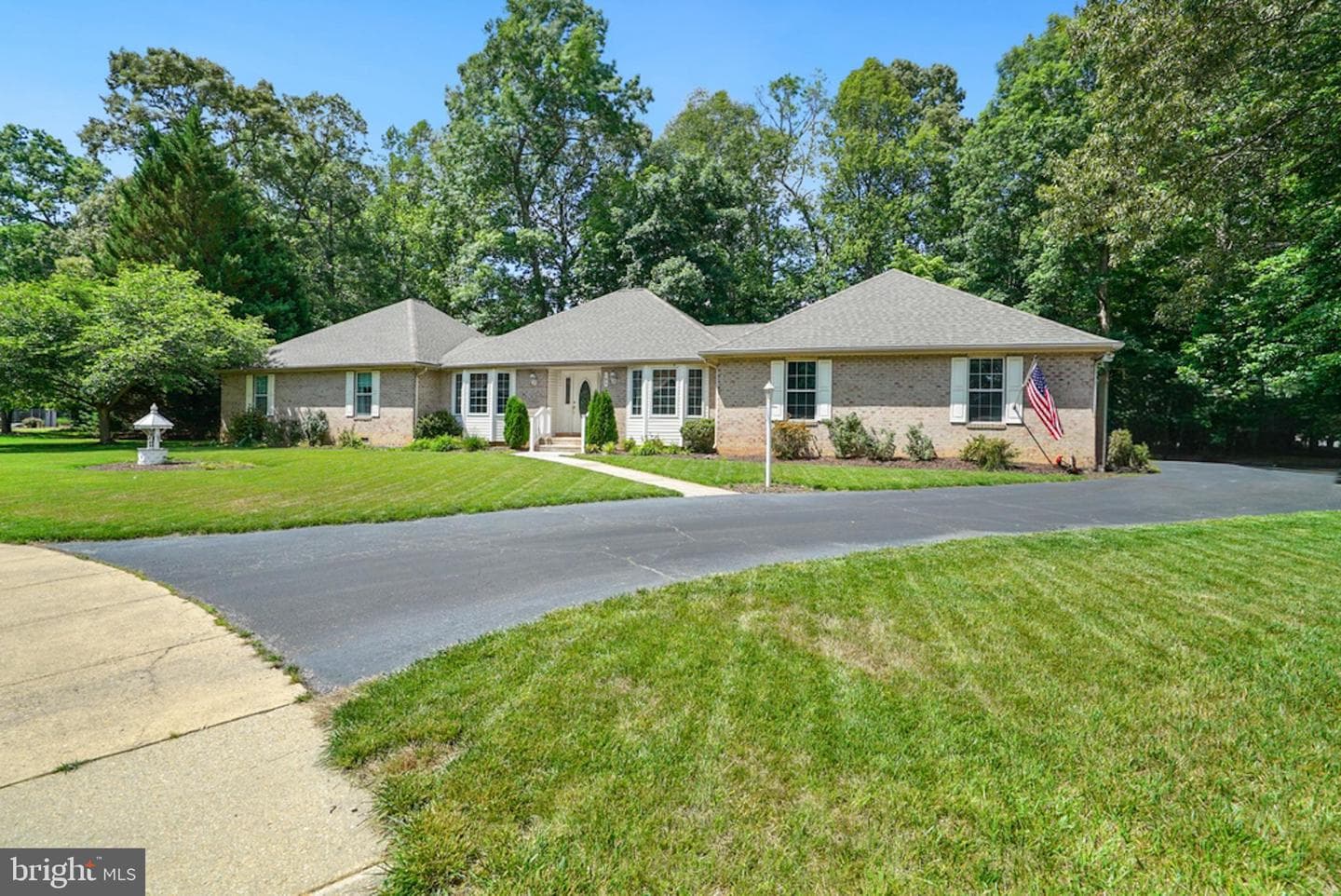 105 Cornwall Court, La Plata