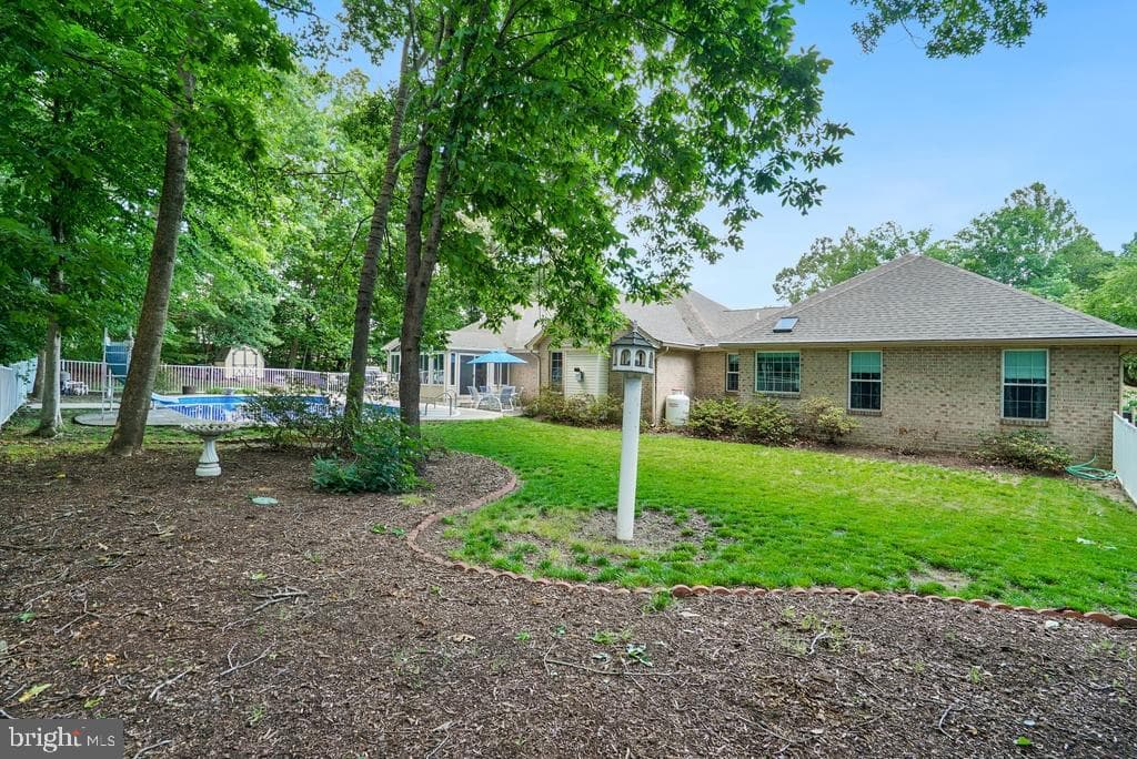 105 Cornwall Court photo 23