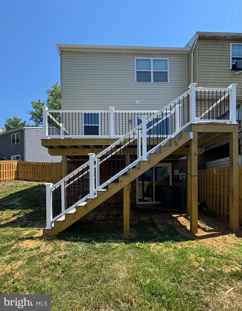 826 Holly Drive photo 4