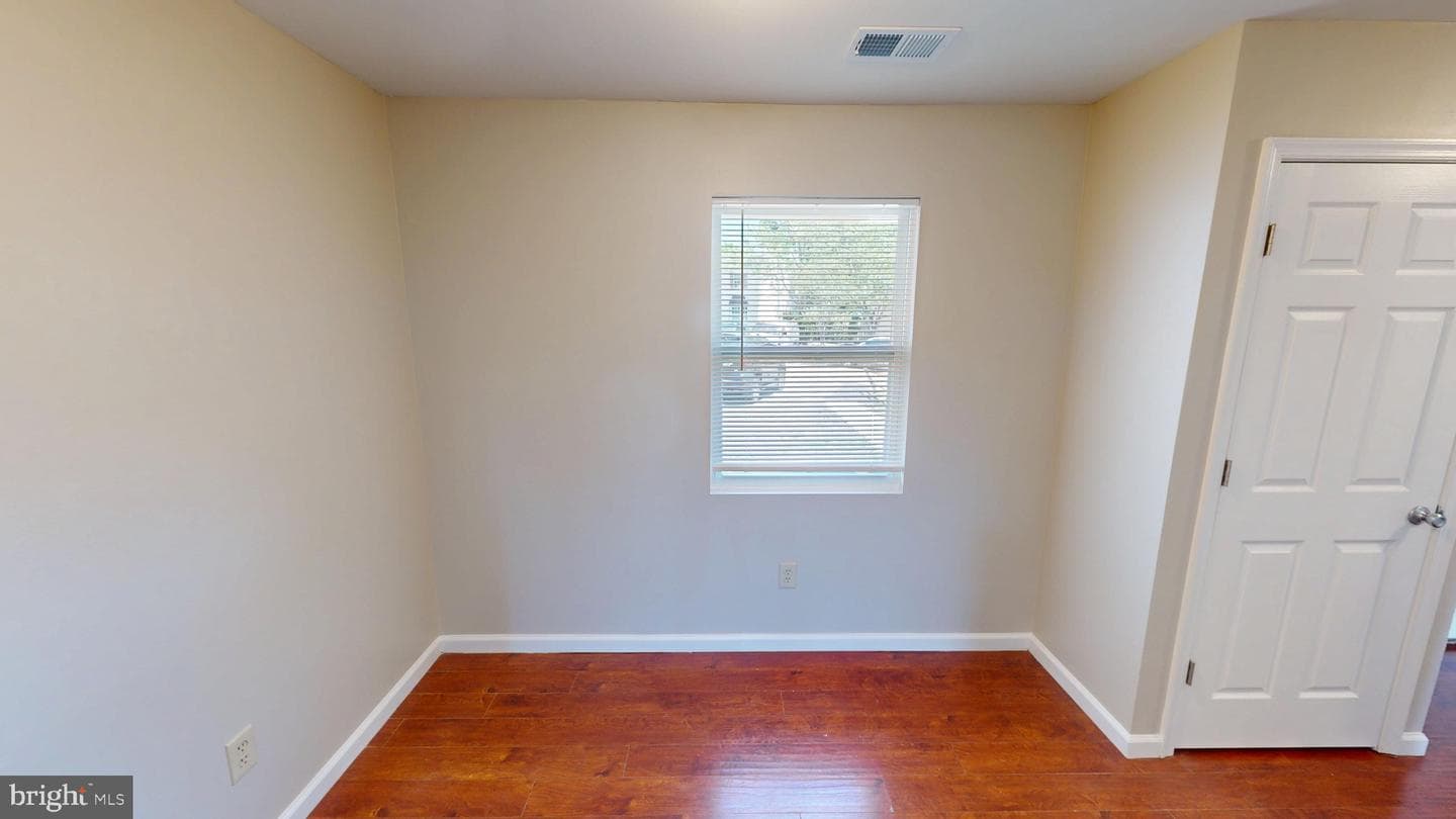 826 Holly Drive photo 8
