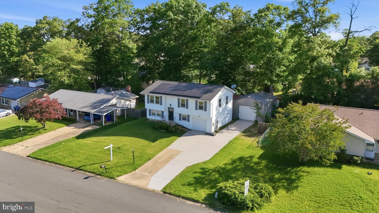2346 Woodberry Drive photo 2