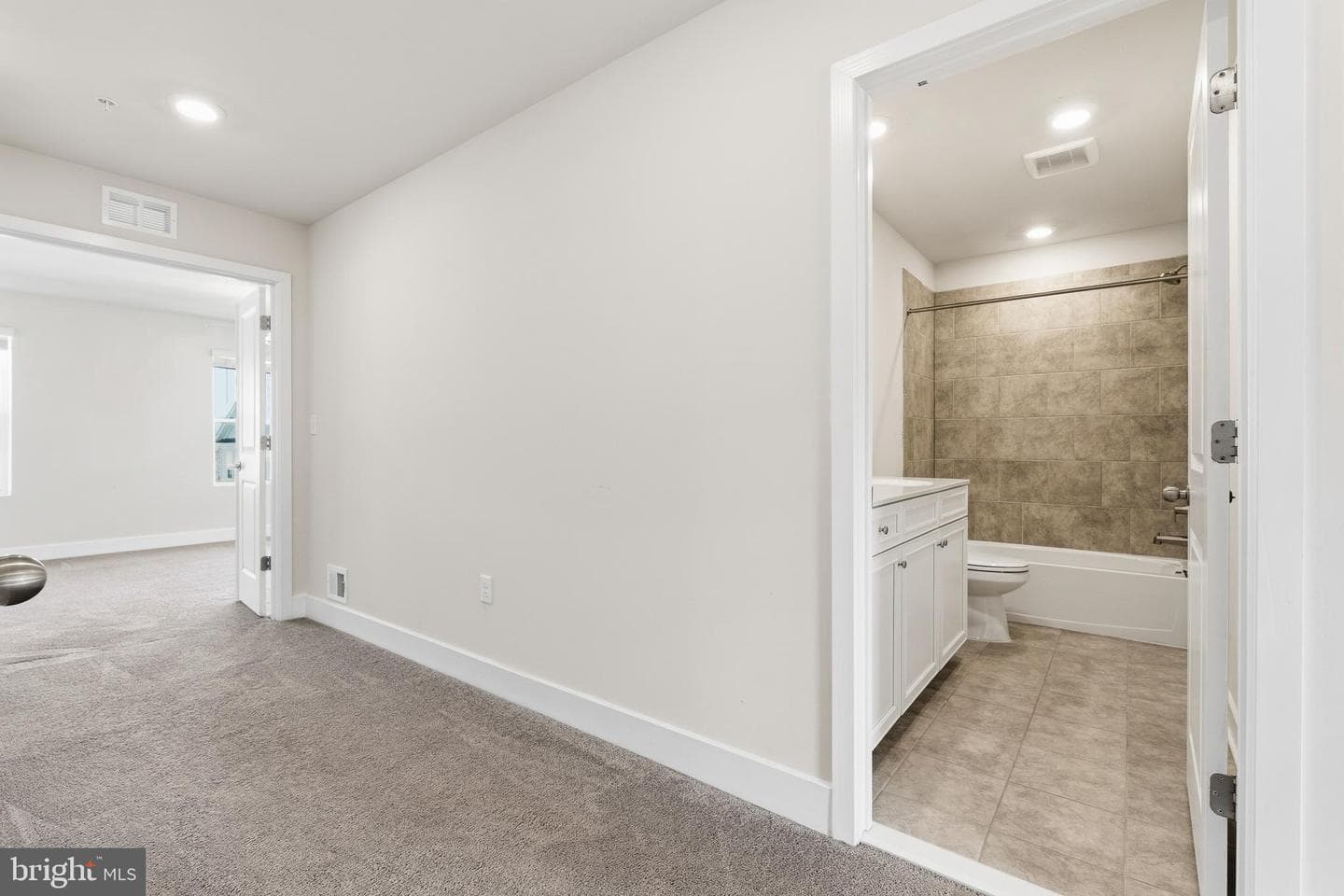 4149 Skipton Place photo 18