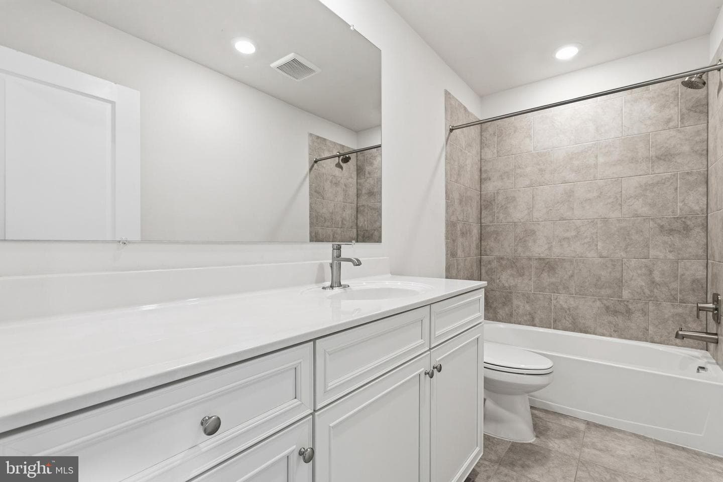 4149 Skipton Place photo 20