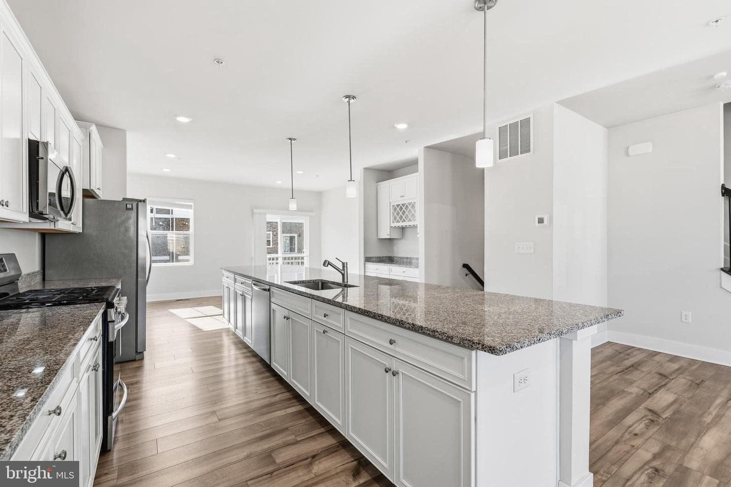 4149 Skipton Place photo 8