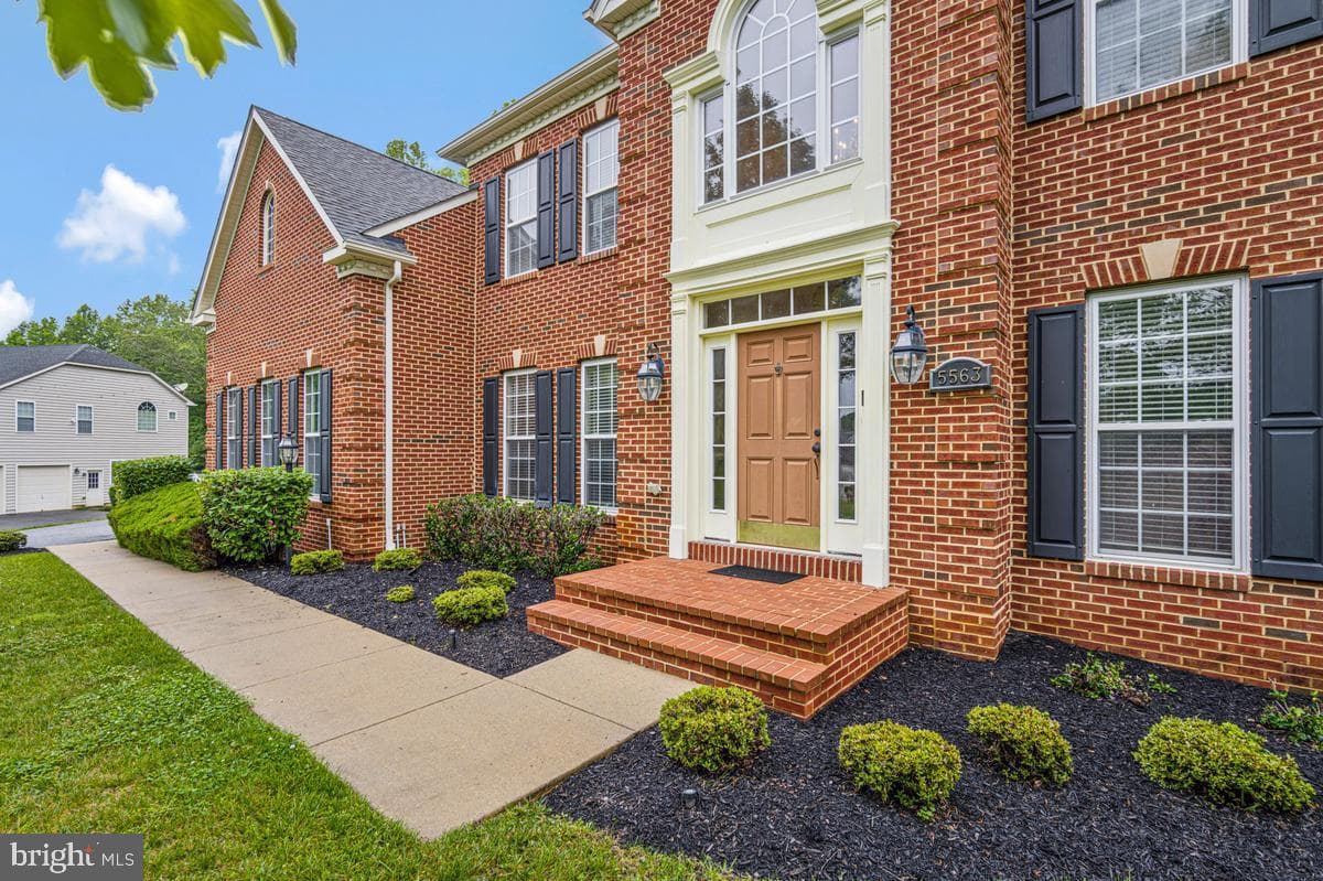 5563 Notched Beak Court, Waldorf
