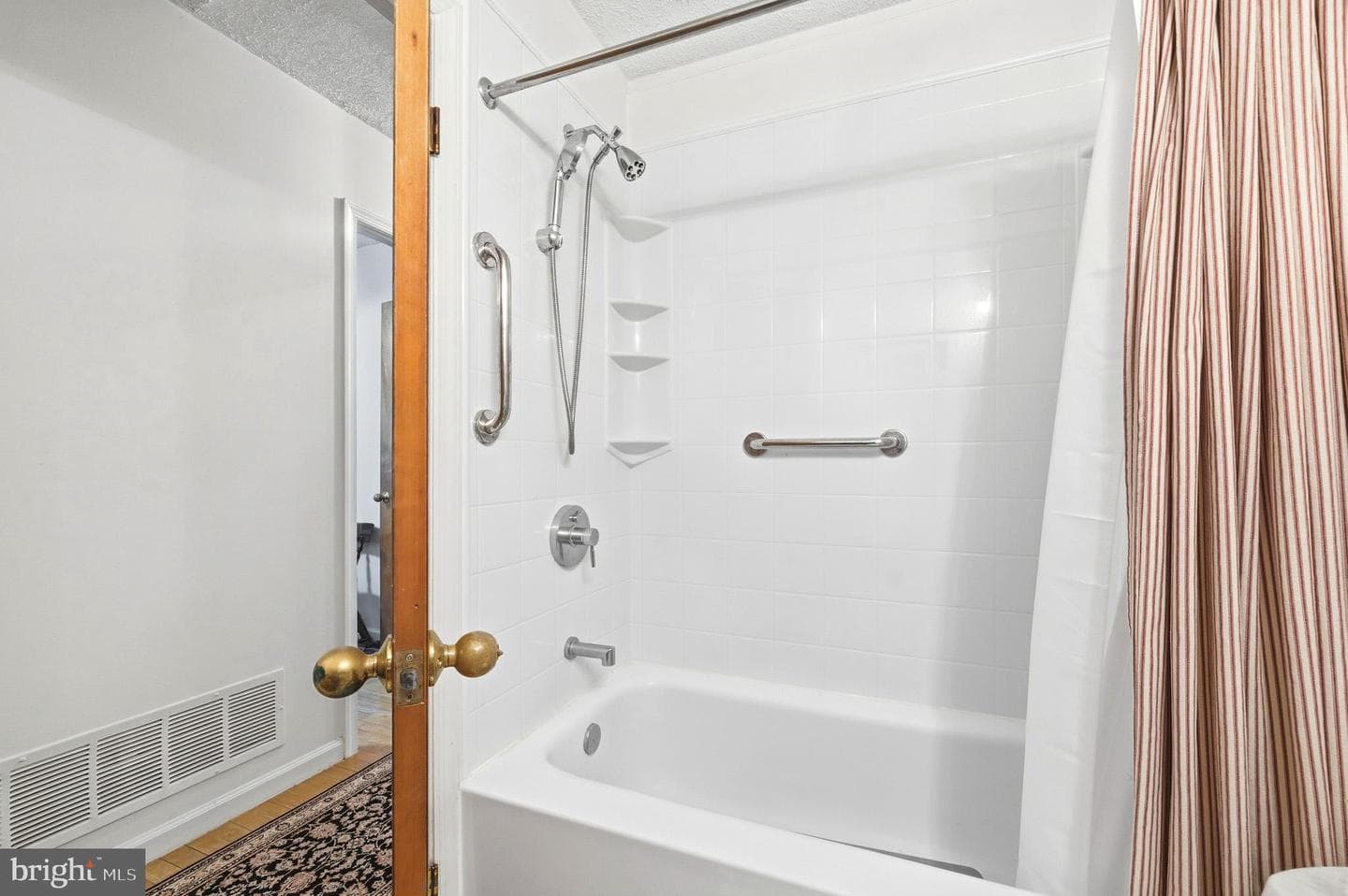 9618 Randall Drive photo 34
