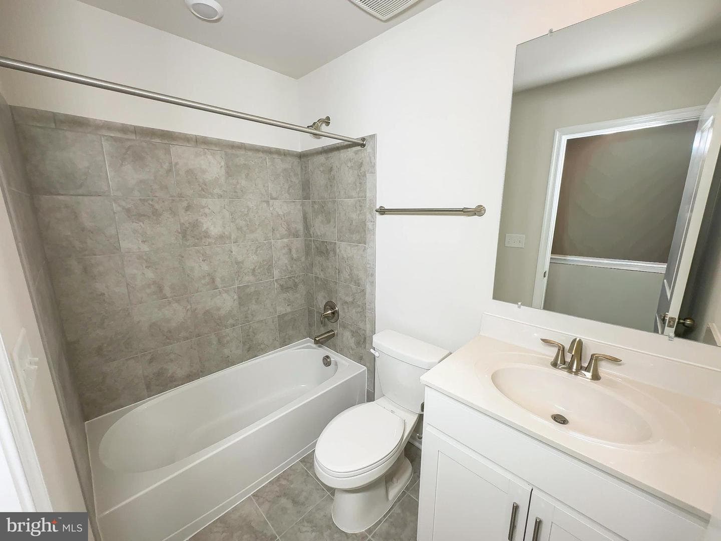 5615 Ludlow Place photo 10