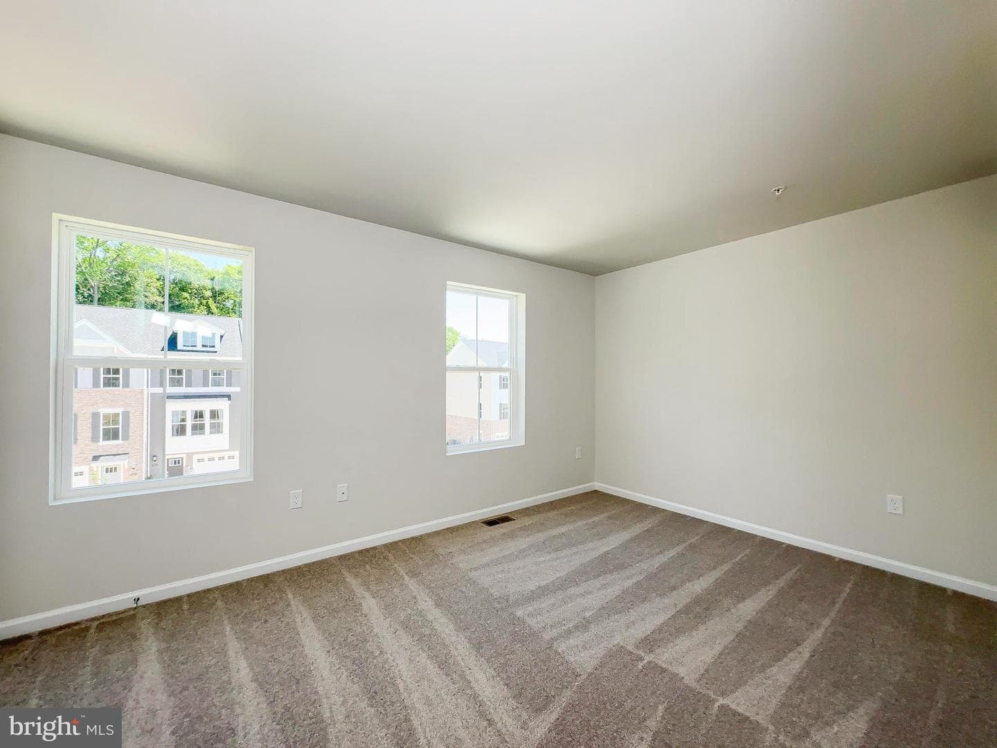 5615 Ludlow Place photo 23