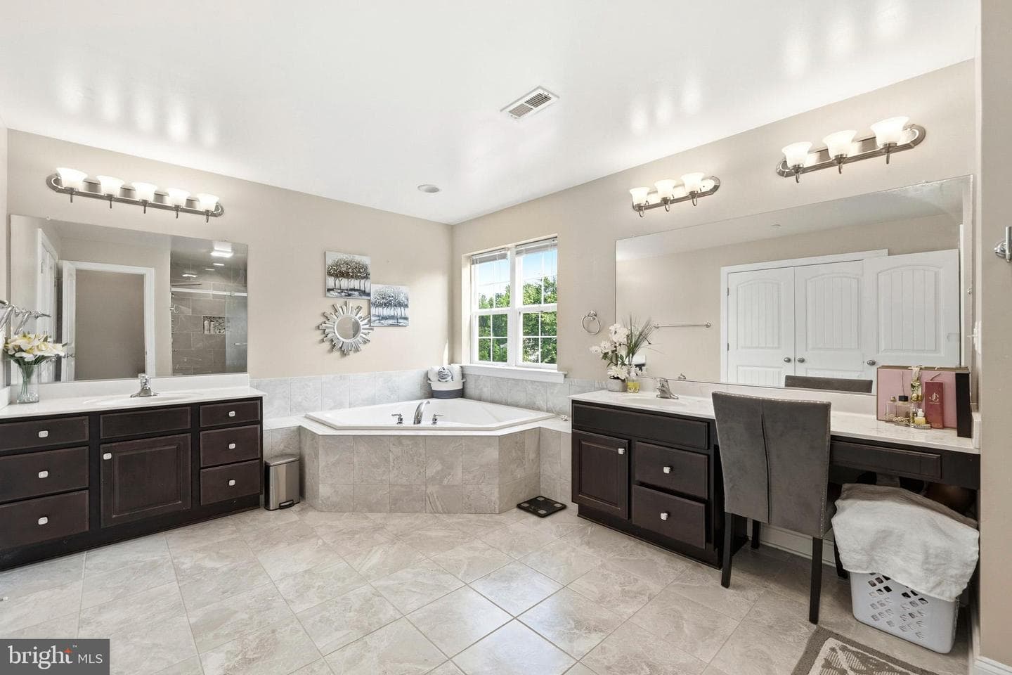7253 Filly Court photo 31