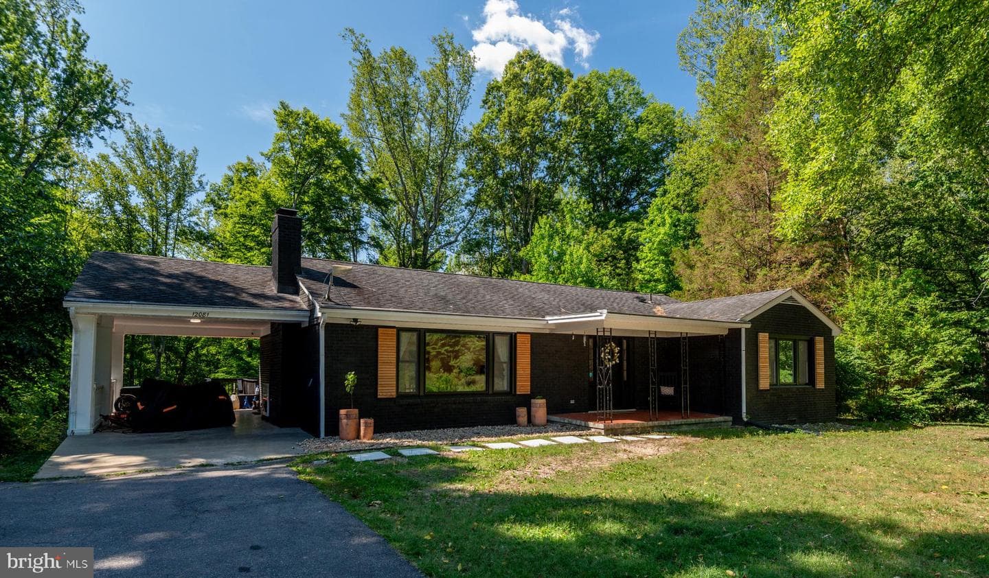 12081 Laplata Road, Waldorf