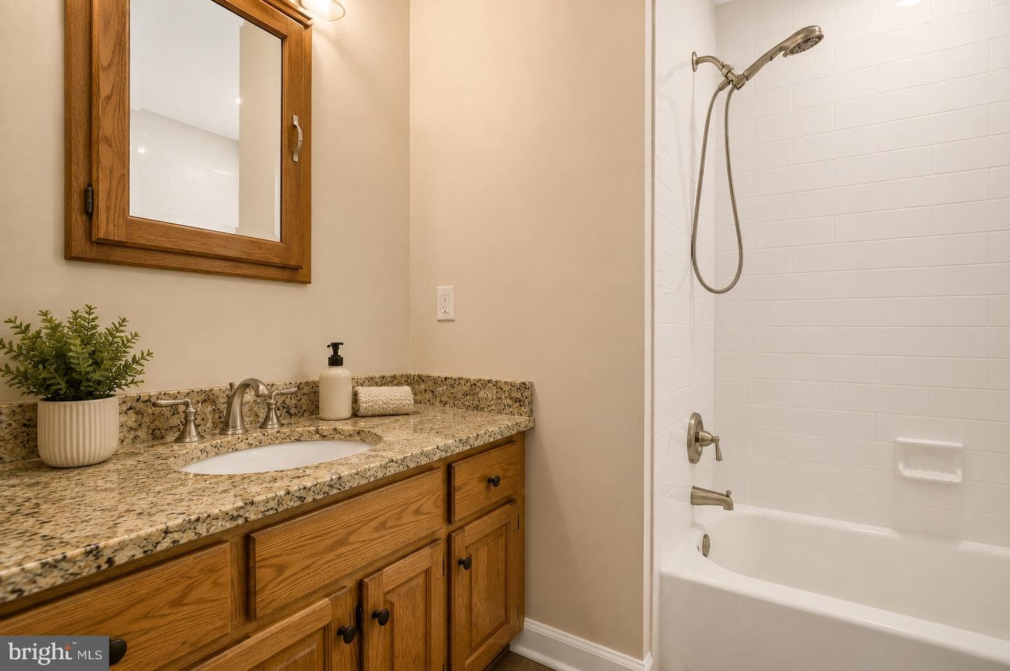 17082 Prince Frederick Road photo 22