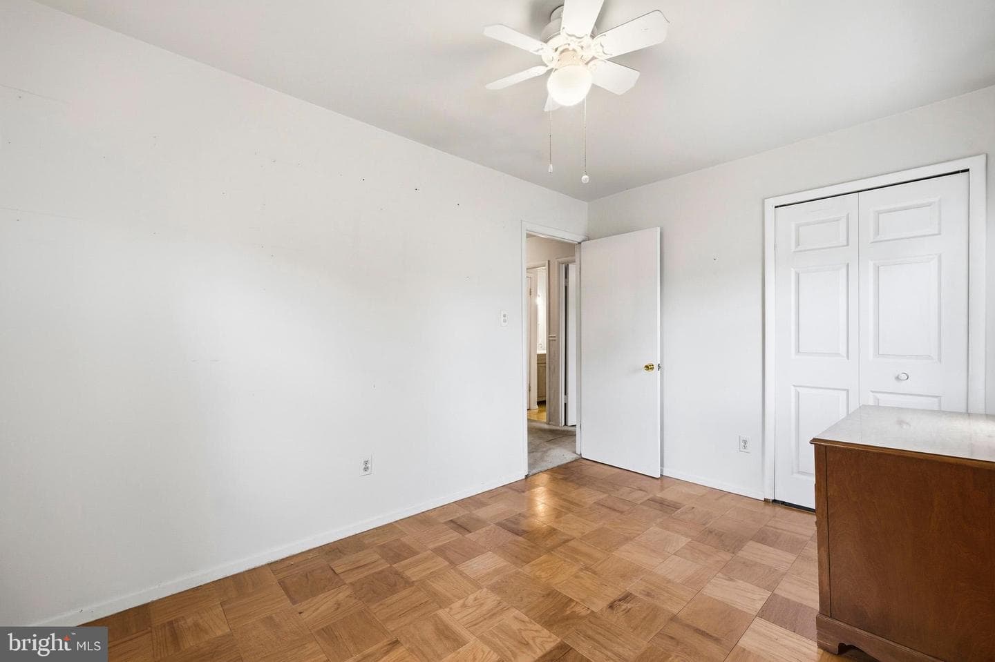 215 Compton Road photo 19