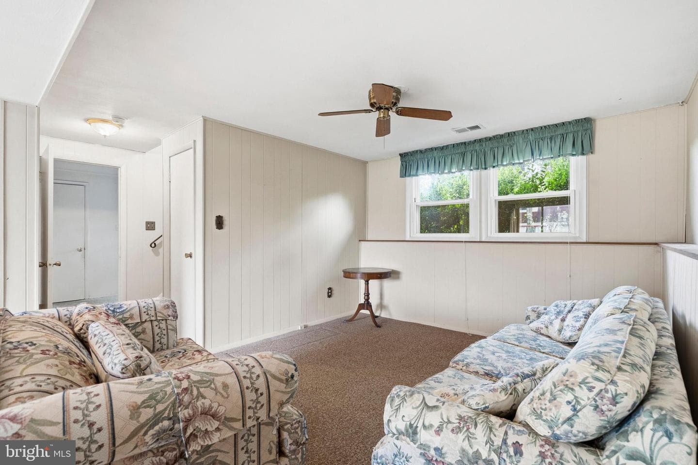 215 Compton Road photo 21