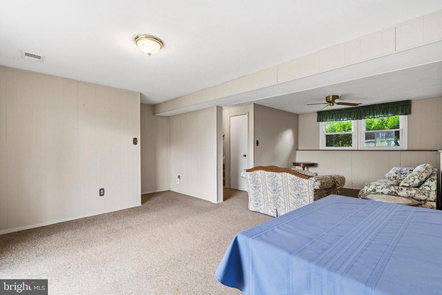 215 Compton Road photo 24