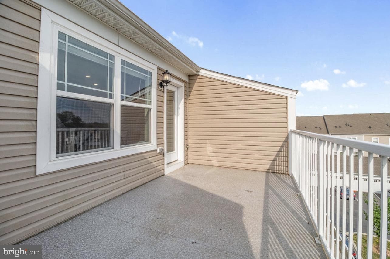 11687 Emily Dickinson Pl photo 32