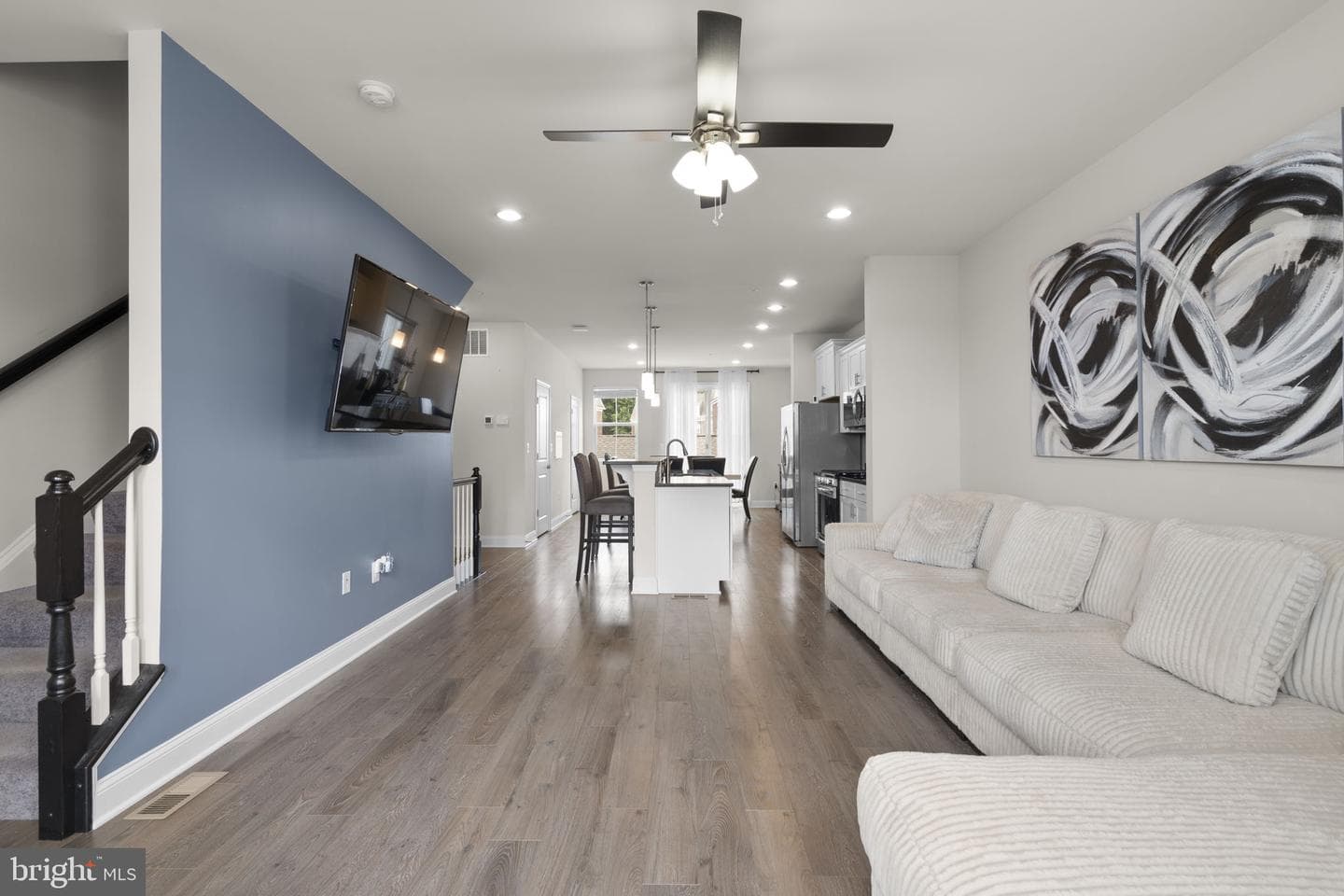 11279 St Luke Drive photo 4