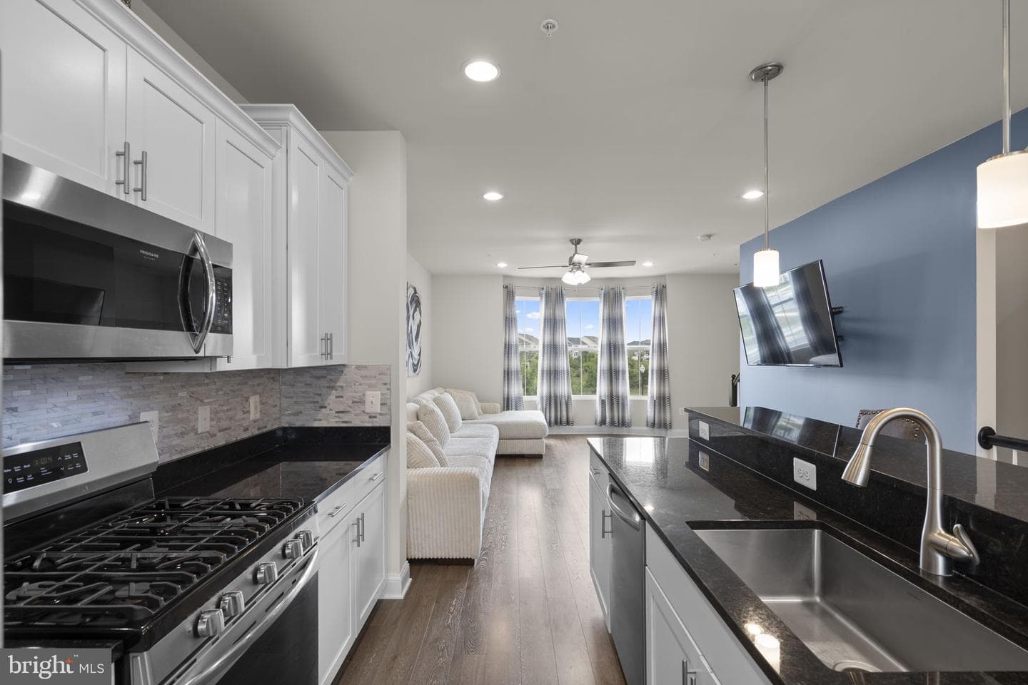 11279 St Luke Drive photo 8