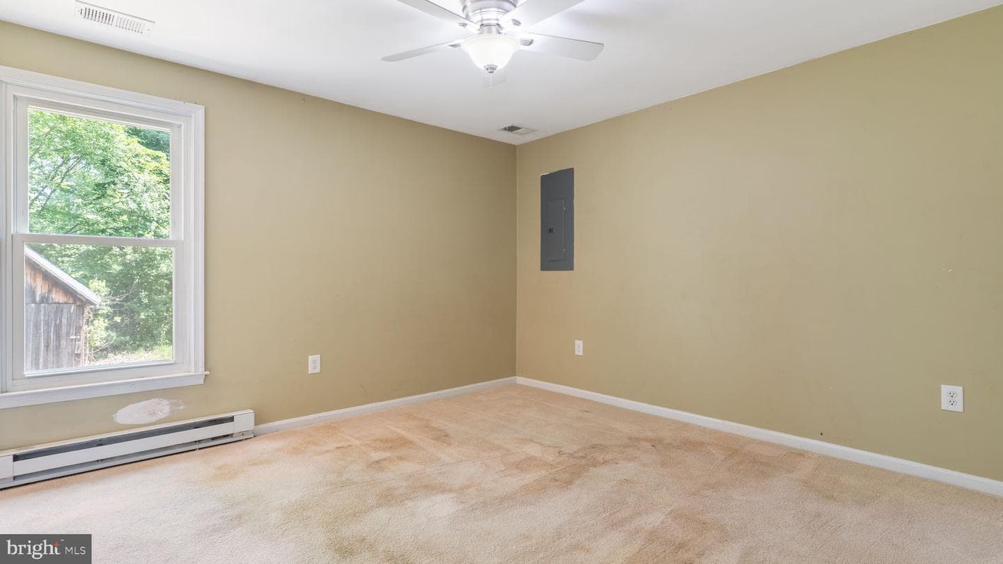5950 Foster Lane photo 15
