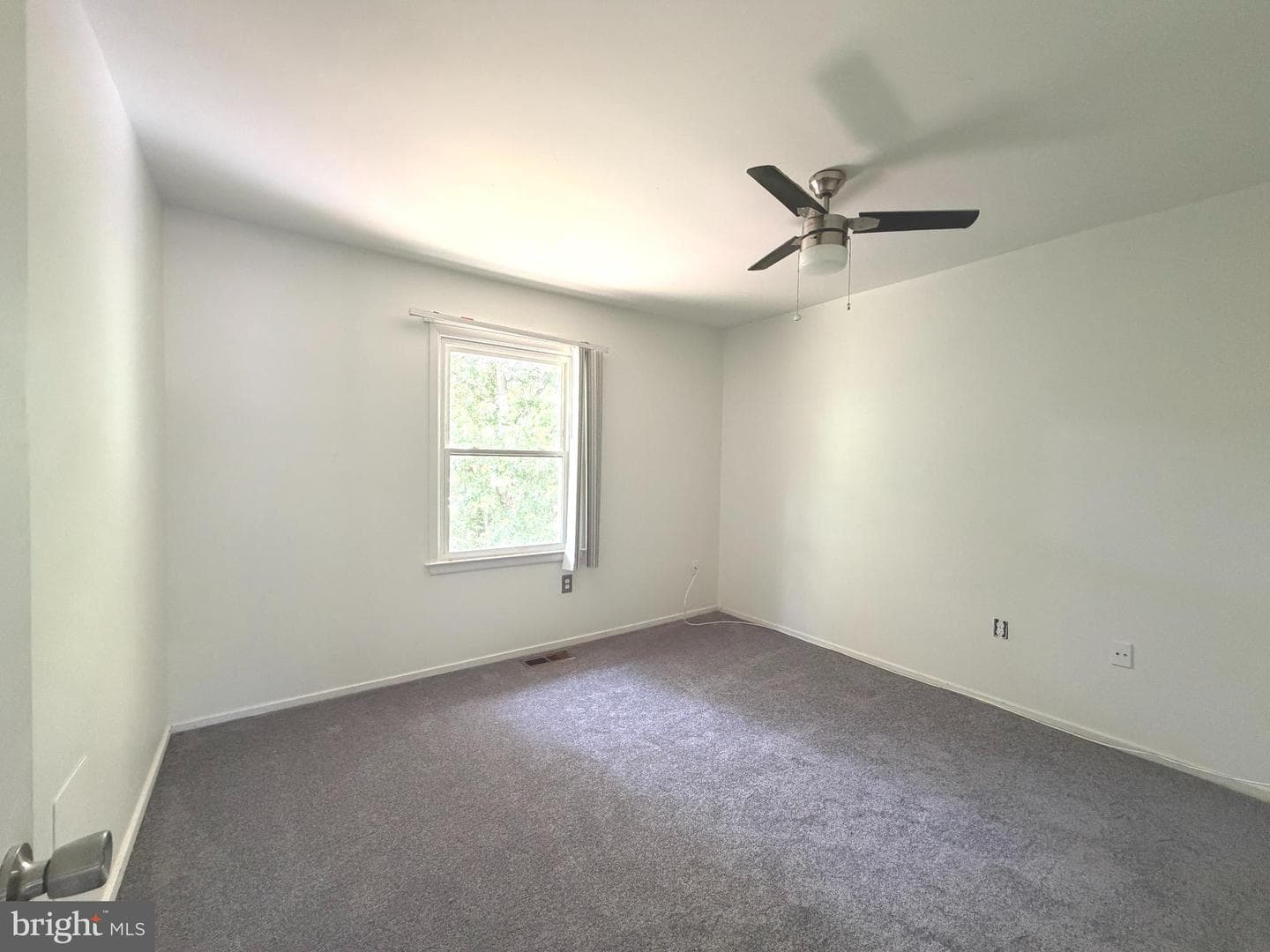 2063 Red Spruce Court photo 16