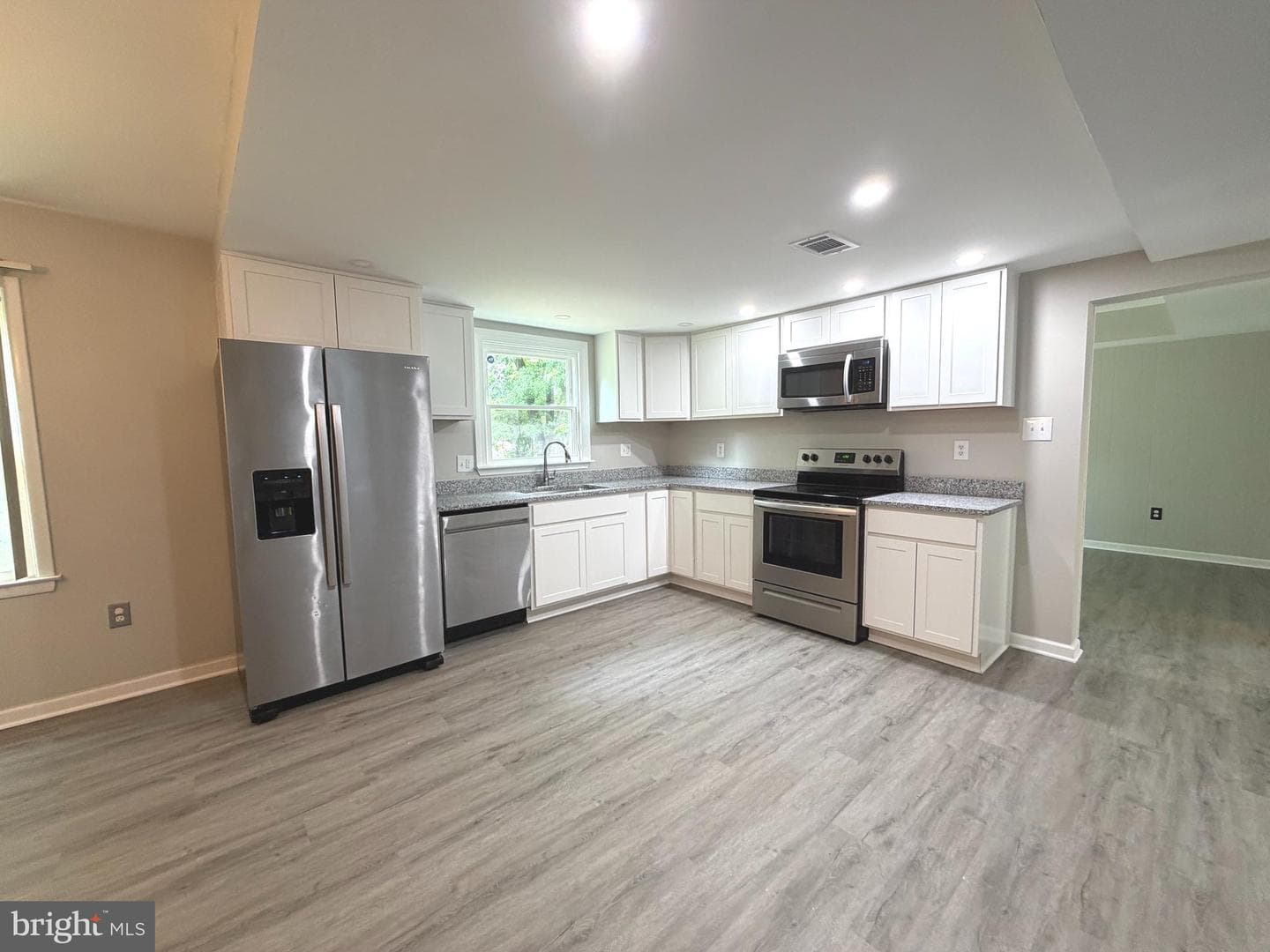 2063 Red Spruce Court photo 3