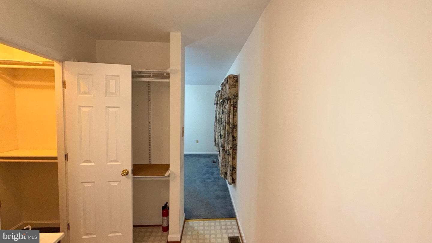 6380 Valley Road photo 28