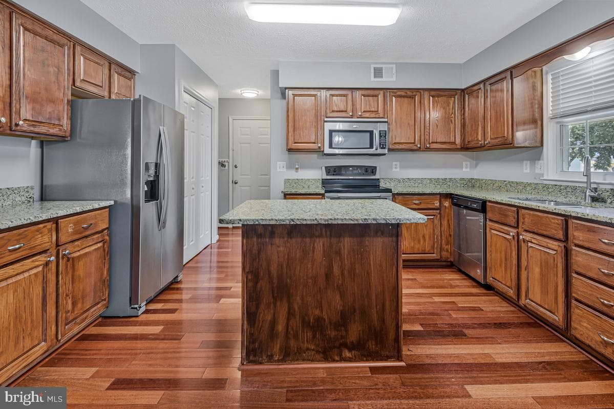 5503 Skipjack Court photo 13