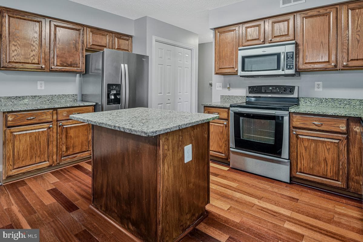 5503 Skipjack Court photo 15