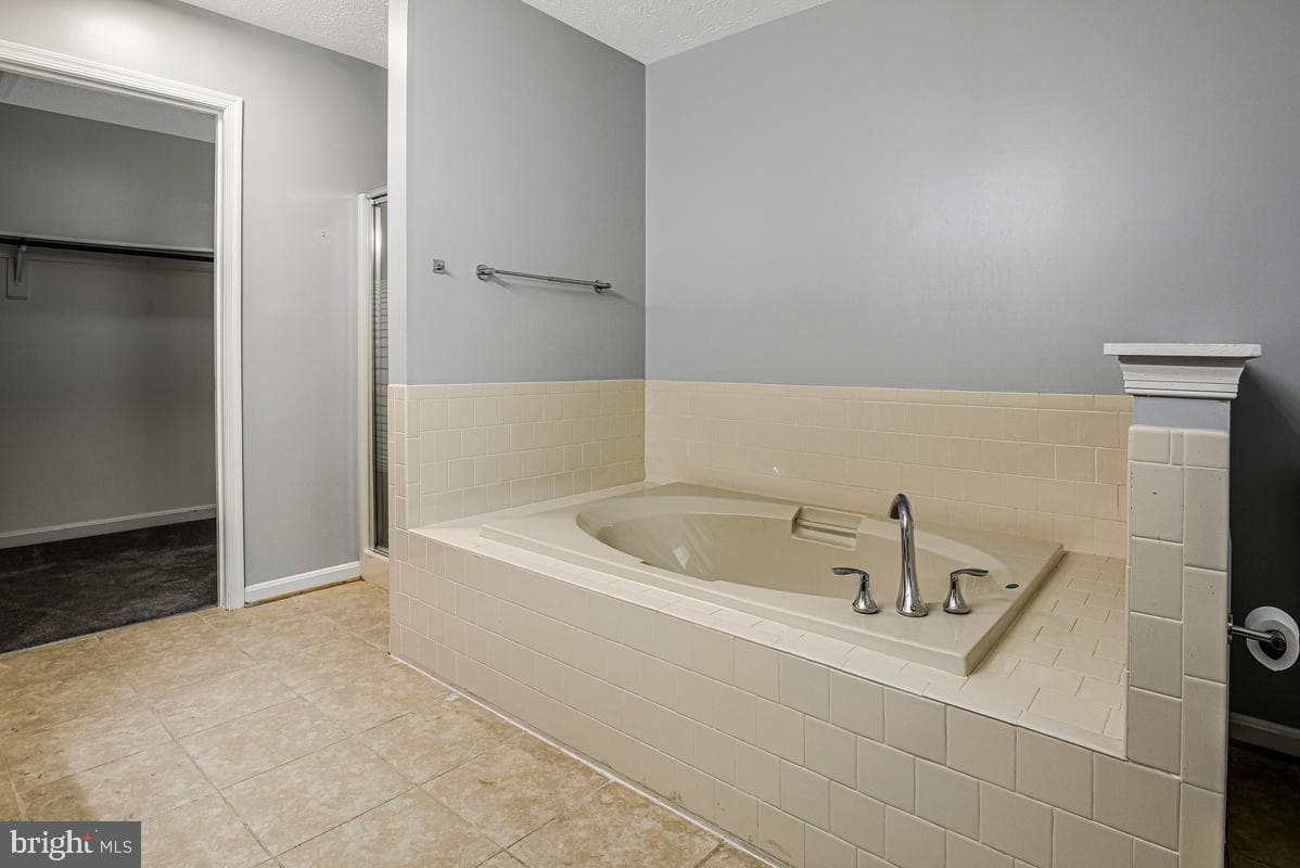 5503 Skipjack Court photo 23