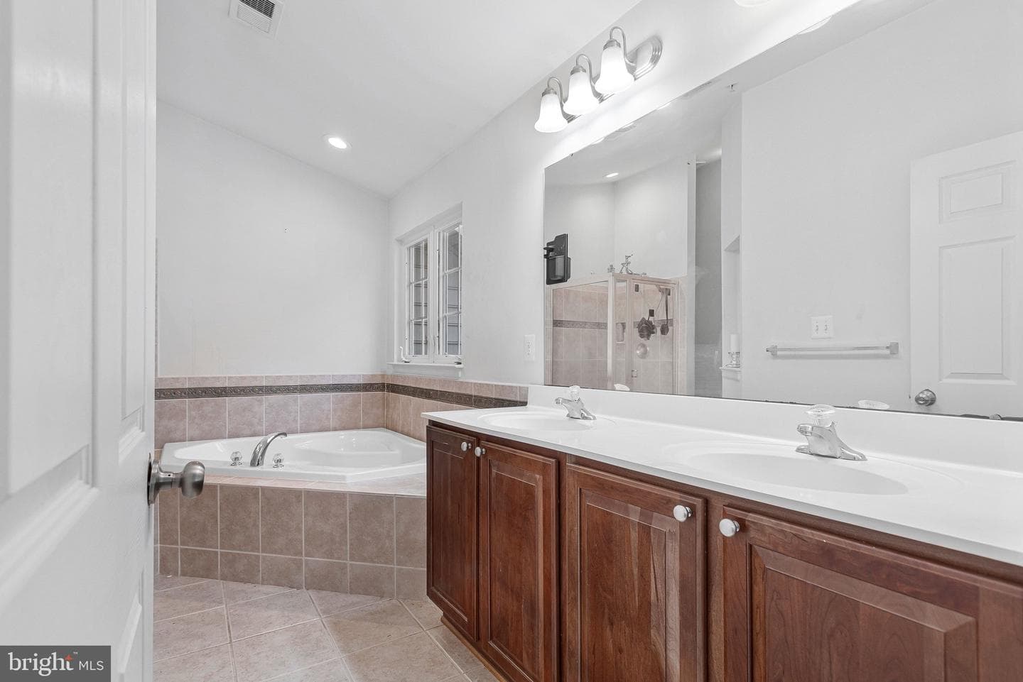 9252 Senna Court photo 46