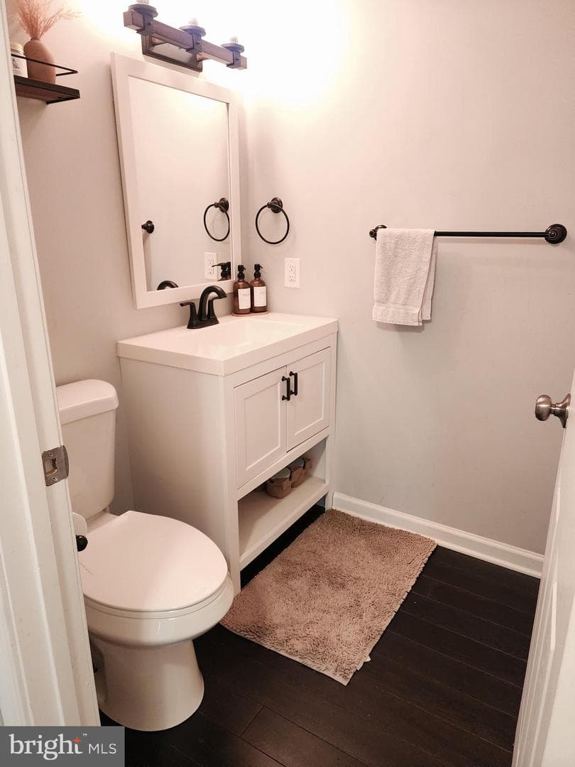 3447 Iris Place photo 9