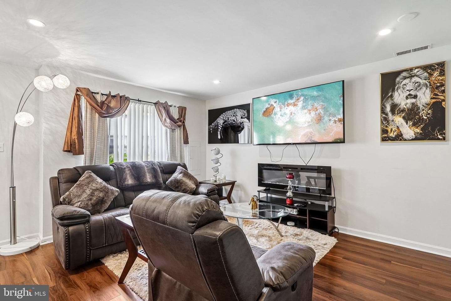3083 Heathcote Road photo 5