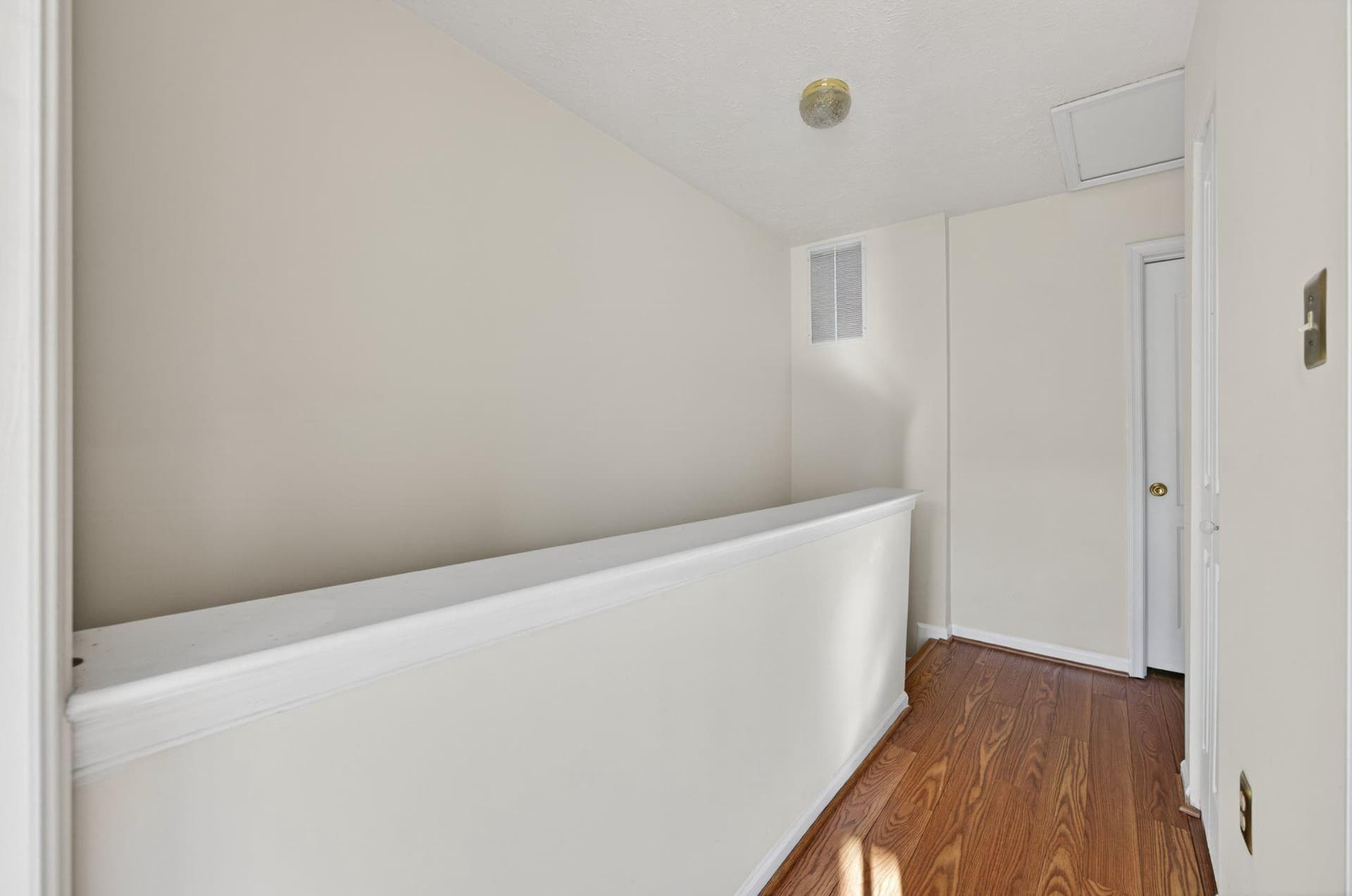 5851 Wolsey Court photo 20