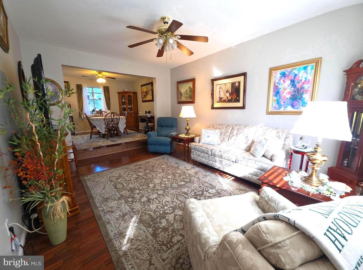 862 Holly Drive photo 6