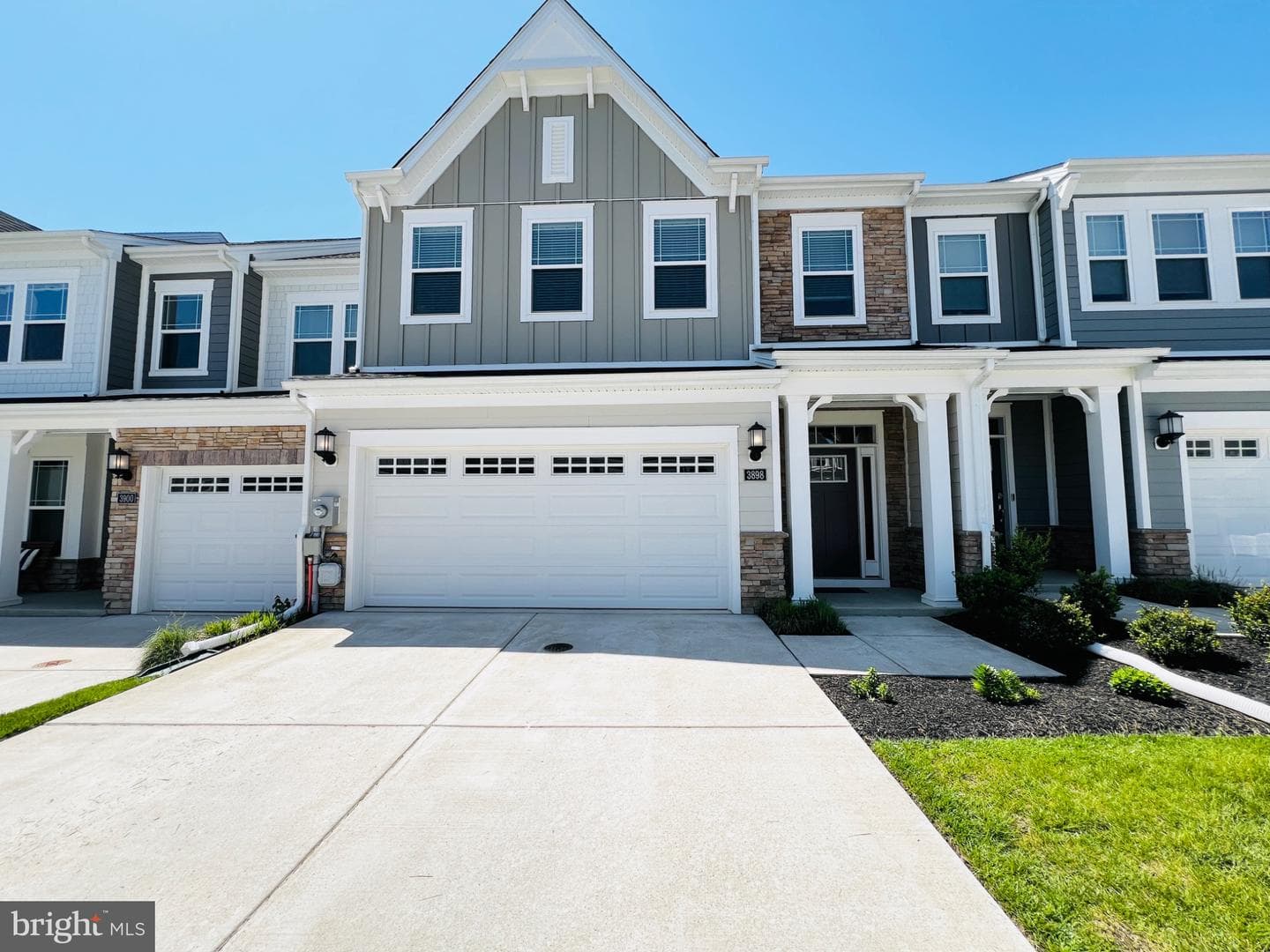3898 Glacier Bay Pl, White Plains