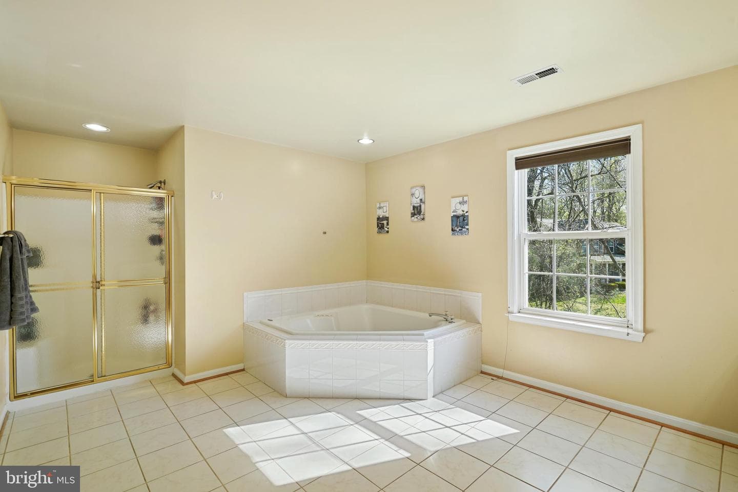 4900 Webfoot Court photo 26