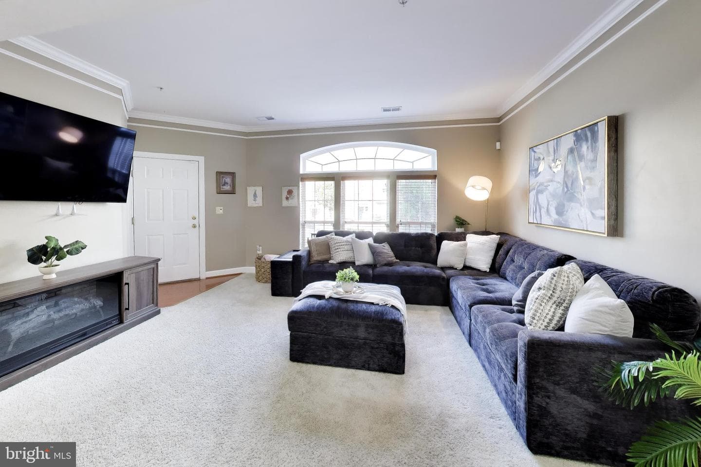 325 Munahan Circle photo 3