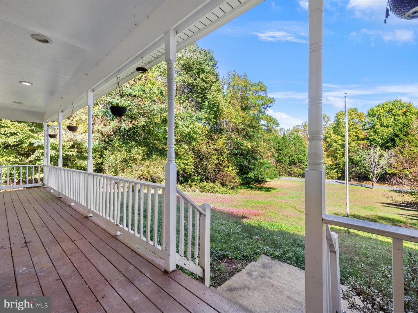 17259 Creekside Drive photo 3