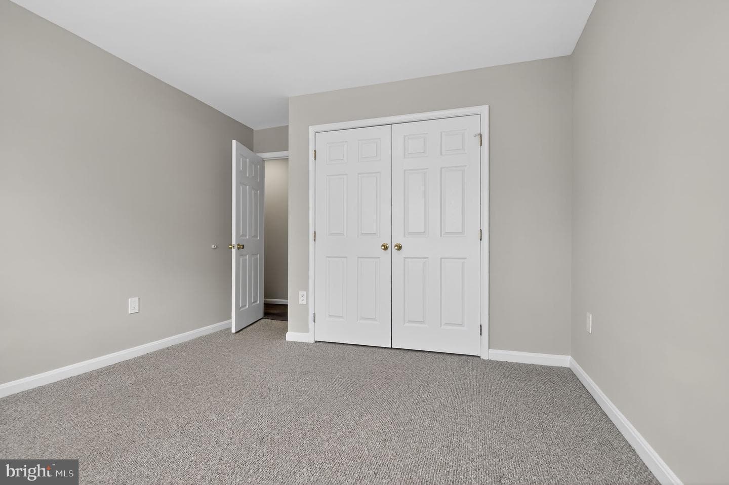 2604 Meadowsweet Drive photo 13
