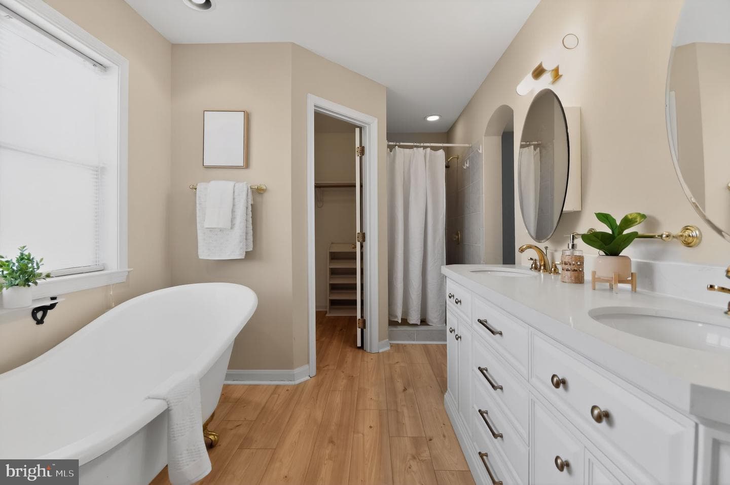 2604 Meadowsweet Drive photo 22