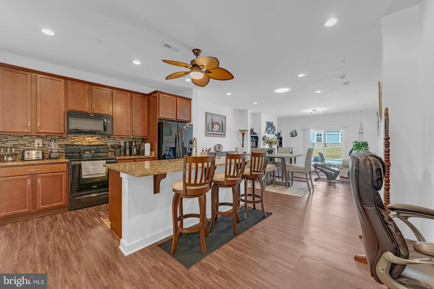 56 Camden Circle photo 12