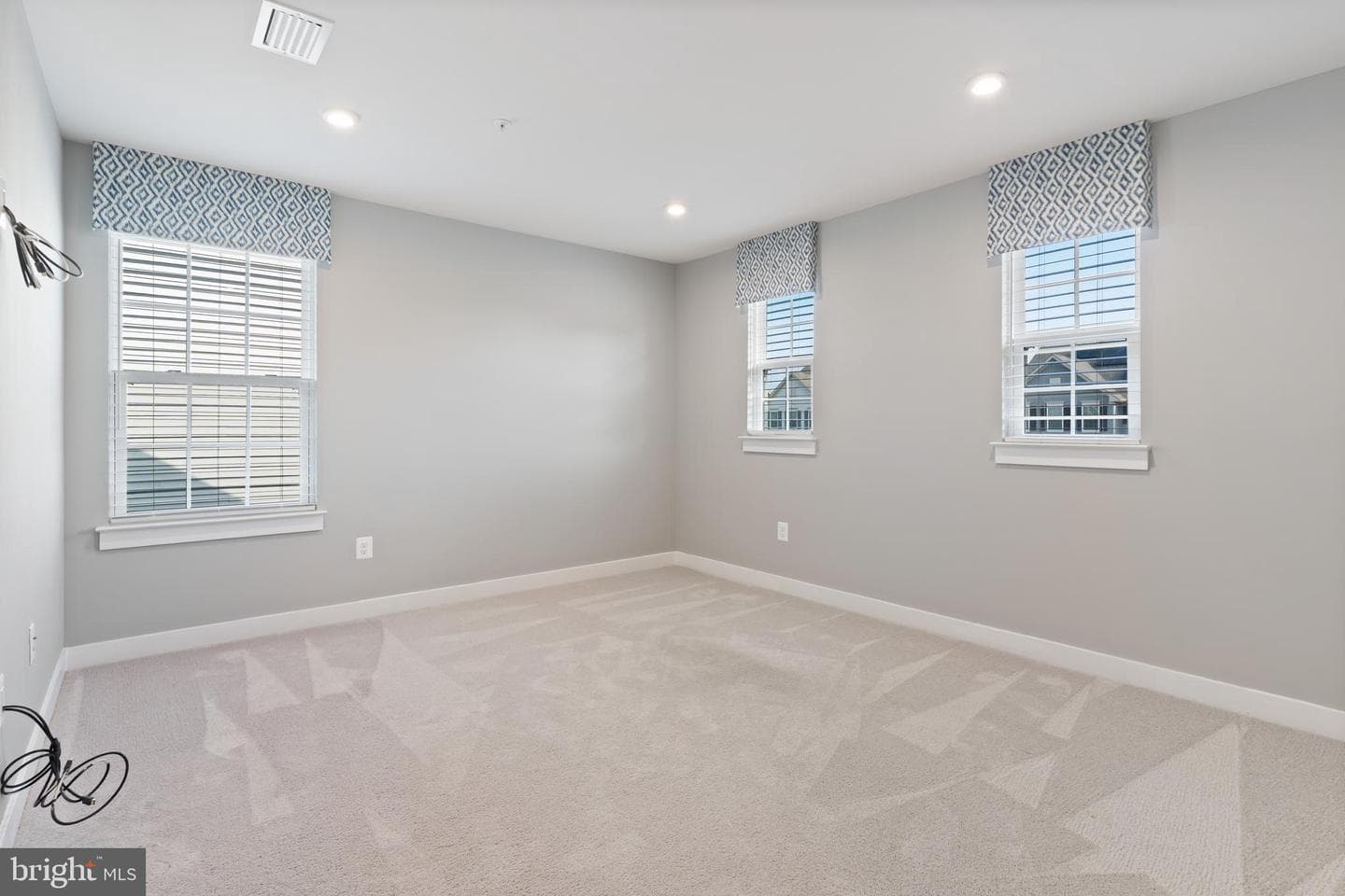 10602 Starfire Ln photo 42
