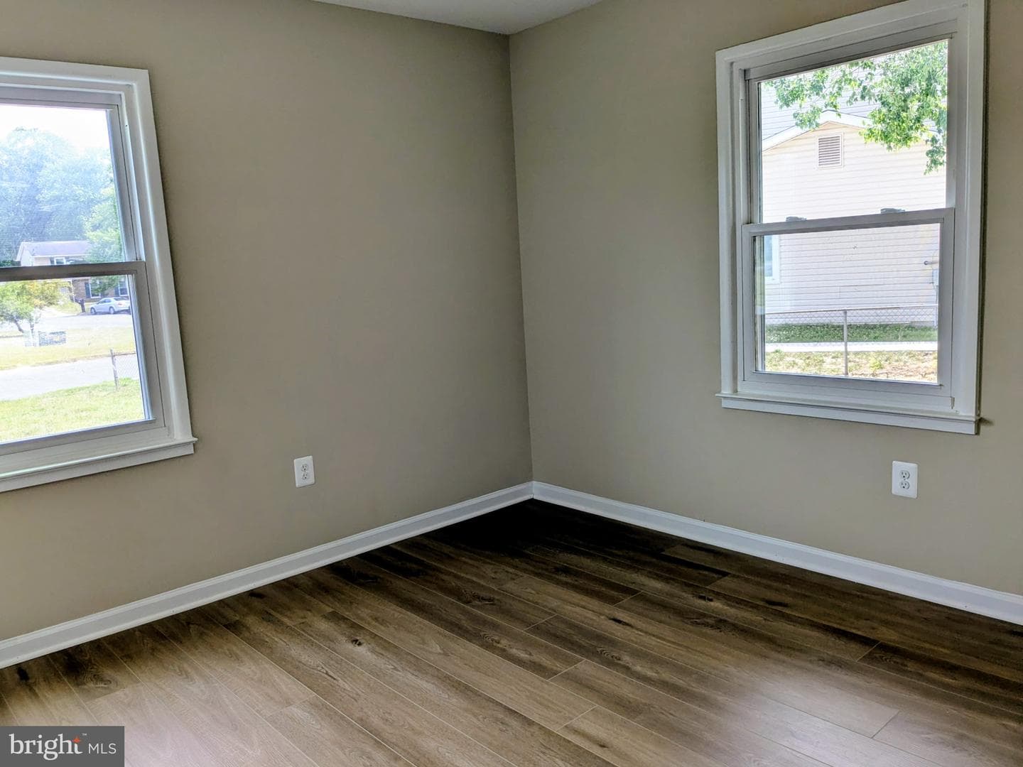 501 University Drive photo 9