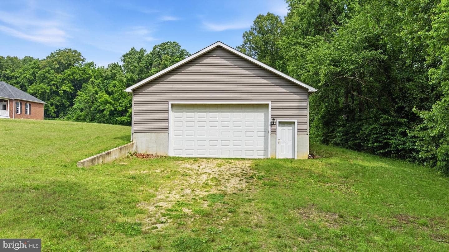 4570 Hawthorne Road photo 58