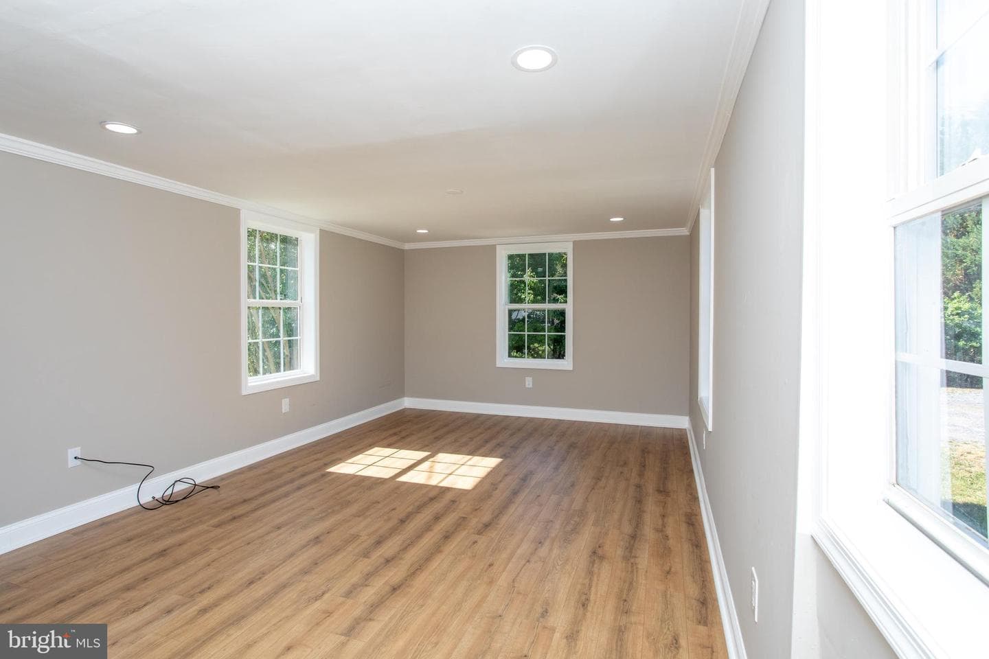 906 Washington Avenue photo 21