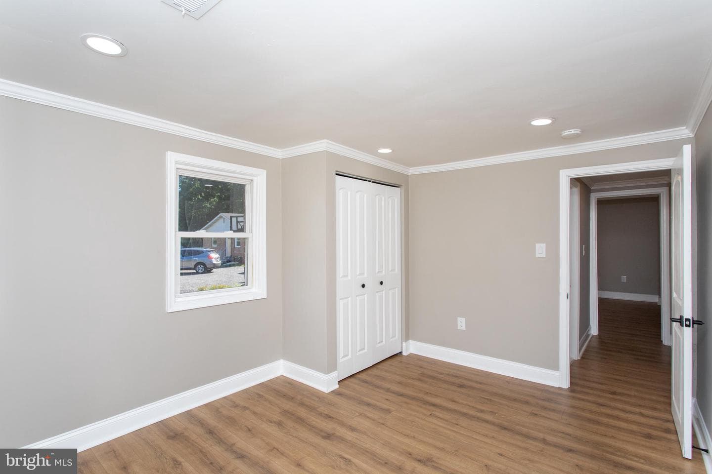 906 Washington Avenue photo 38