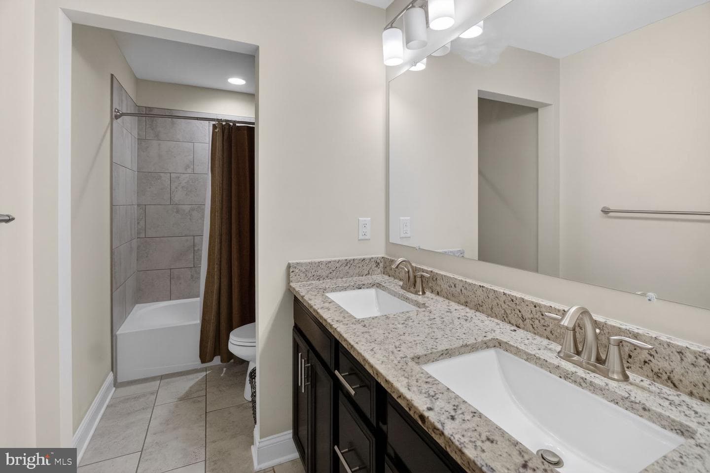 5451 Dundee Lane photo 29