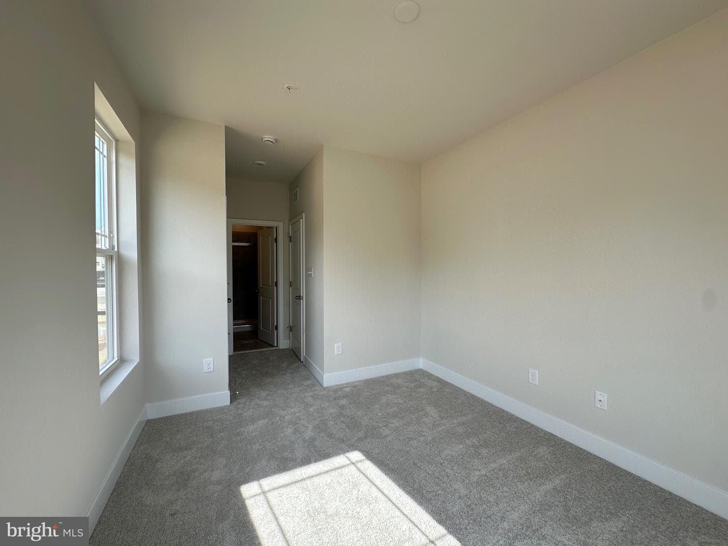 5340 Newport Circle photo 16