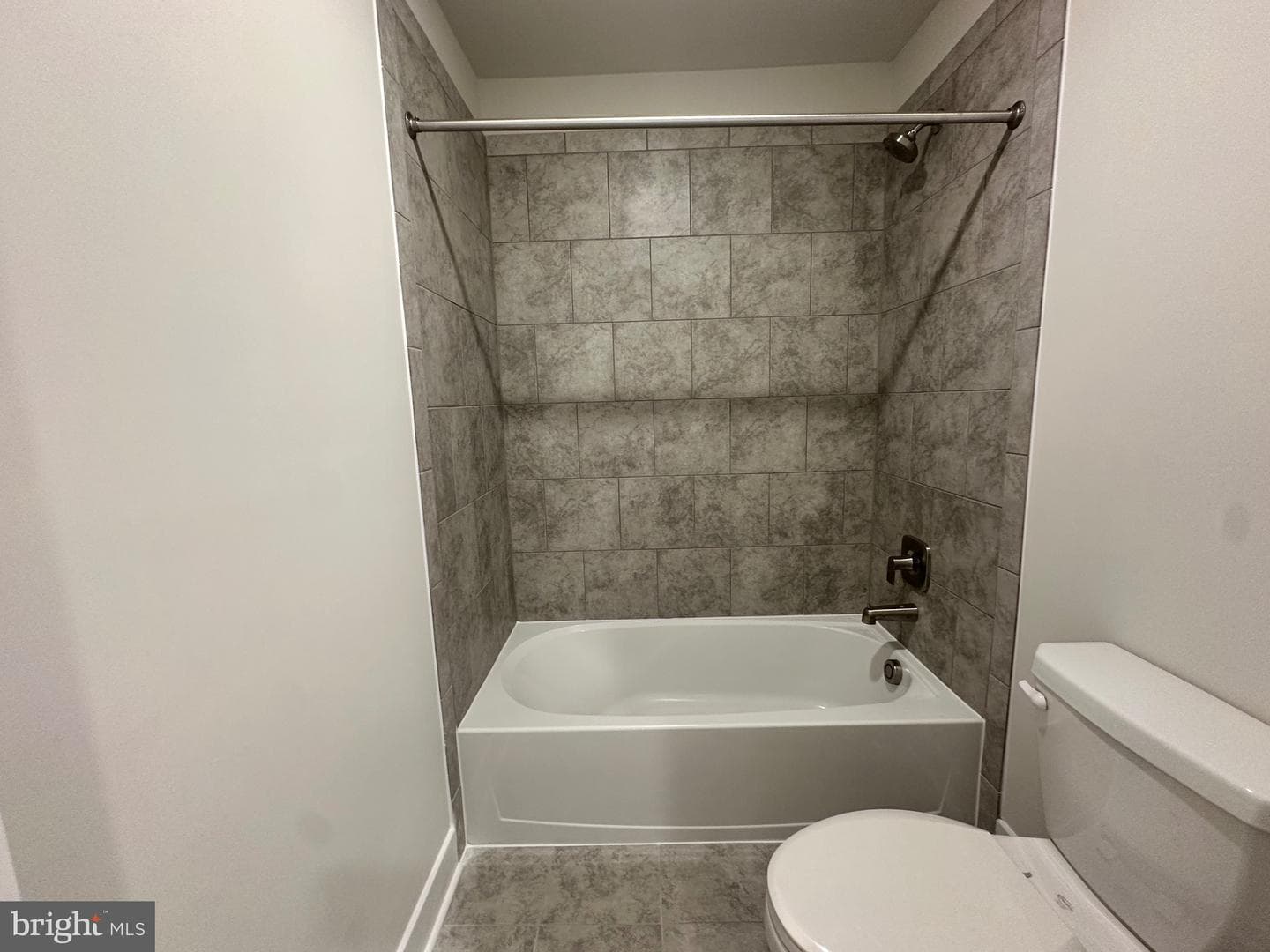 5340 Newport Circle photo 38