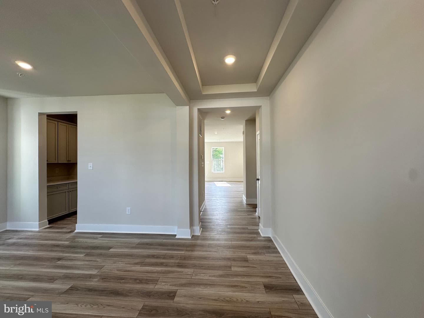 5340 Newport Circle photo 4
